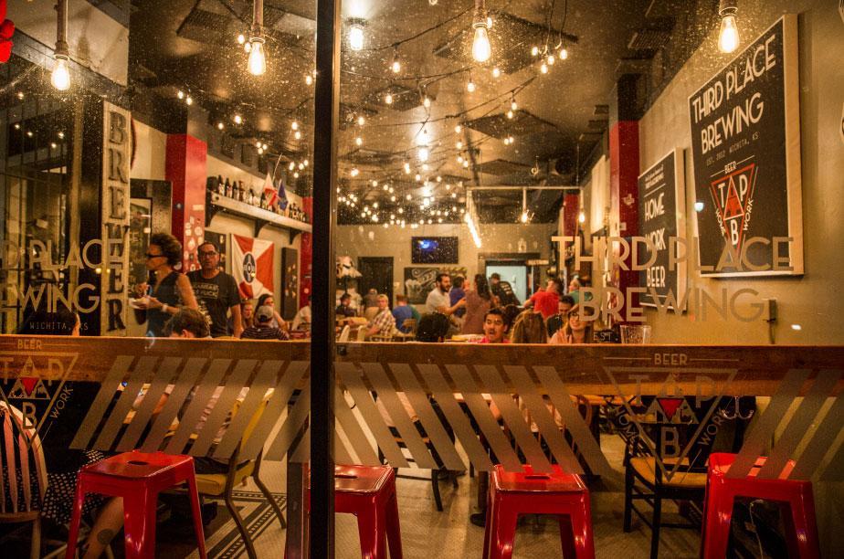 Nightlife Things To See Do Discover Downtown Wichita